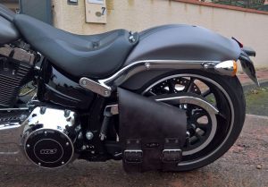 Sacoche Myleatherbikes Softail Breakout (66)